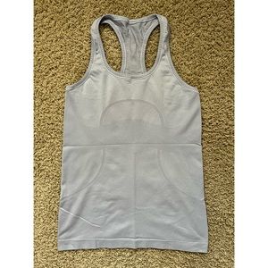 Lululemon tank size 8